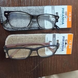 2 Pair of Piranha Optics Reading Glasses (+2.50)